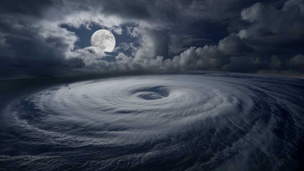 La Influencia de la Luna en la Intensidad de los Huracanes